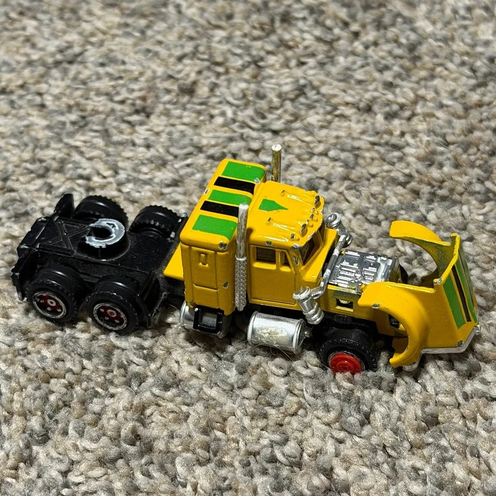 Vintage Diecast Toy Cars Lot Trucks Jeep Made in Hong Kong Mixed Lot‎ 8pc
